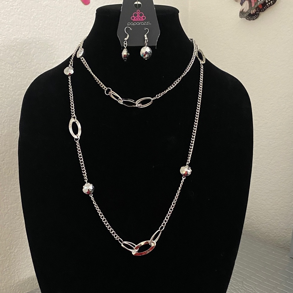 Paparazzi Silver Chain Necklace with Earrings